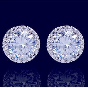 NWT 5 Star ⭐️ White Gold Plated Crystal Zi…